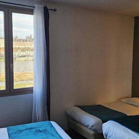Brit Hotel Confort Gien Exterior foto