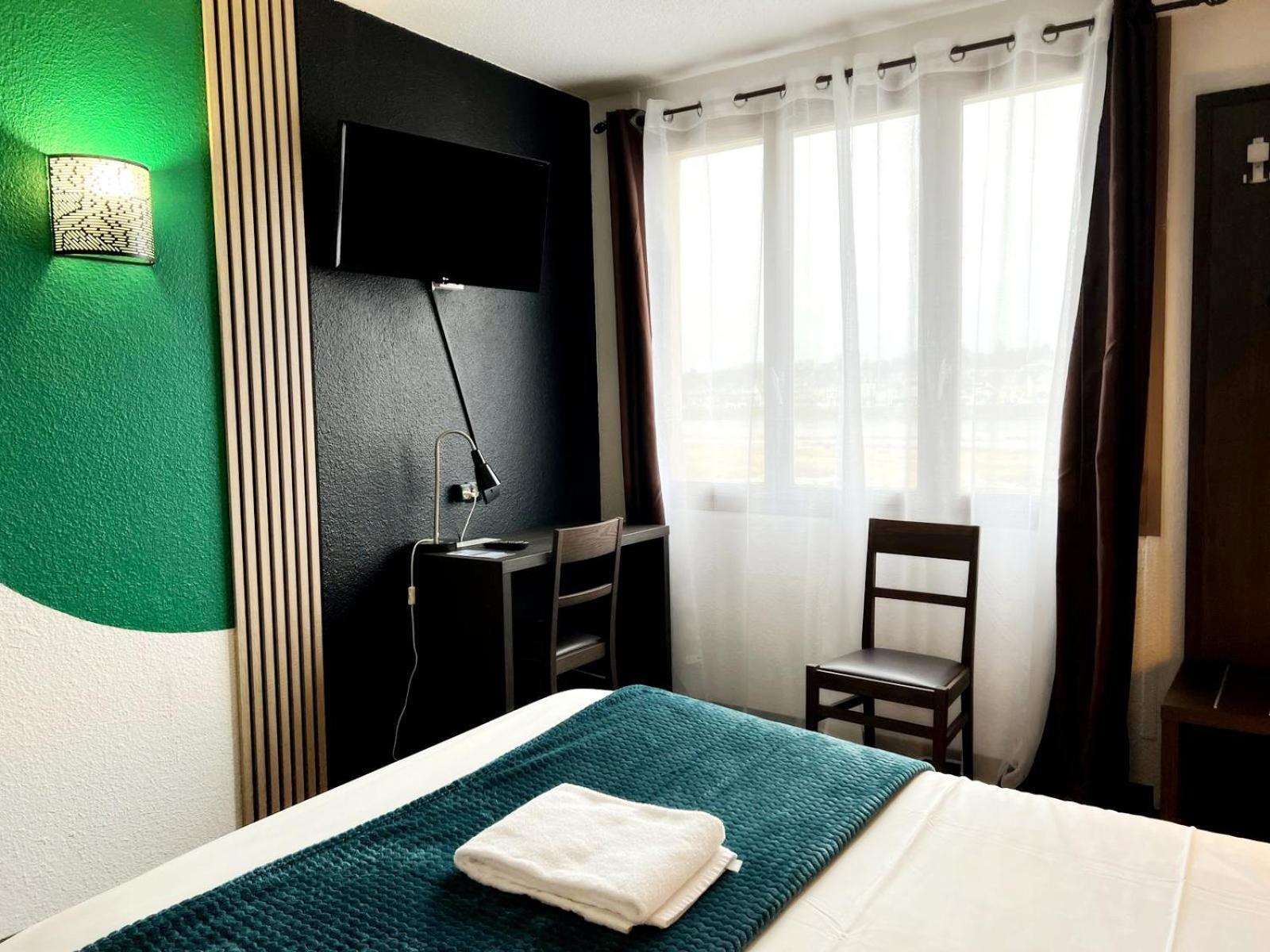 Brit Hotel Confort Gien Exterior foto