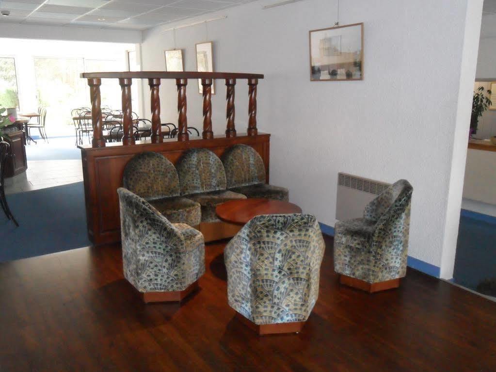 Brit Hotel Confort Gien Exterior foto